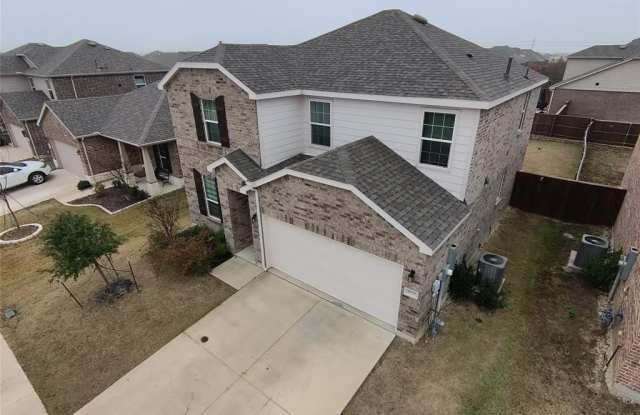 909 Cormorant Street