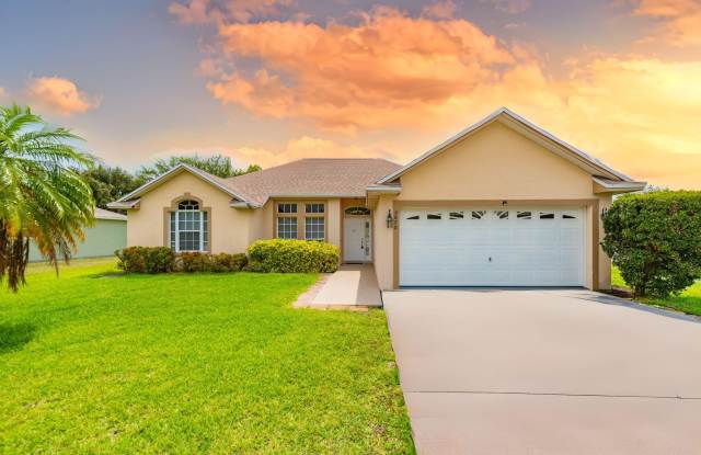 2870 SE East Blackwell Drive