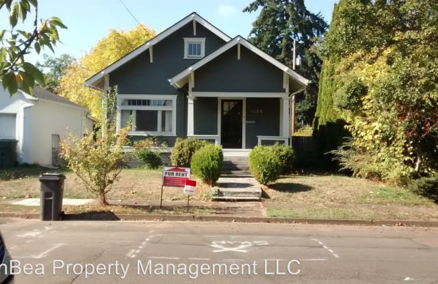 1035 22nd Street NE - 1035 22nd Street Northeast, Salem, OR 97301