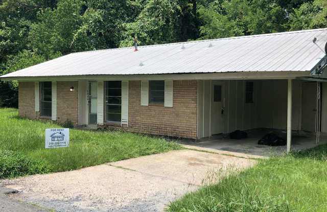 4004 Lee Court