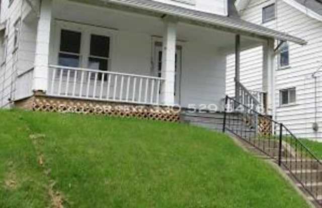 1627 Rowland Ave - 1627 Rowland Ave NE, Canton, OH 44705