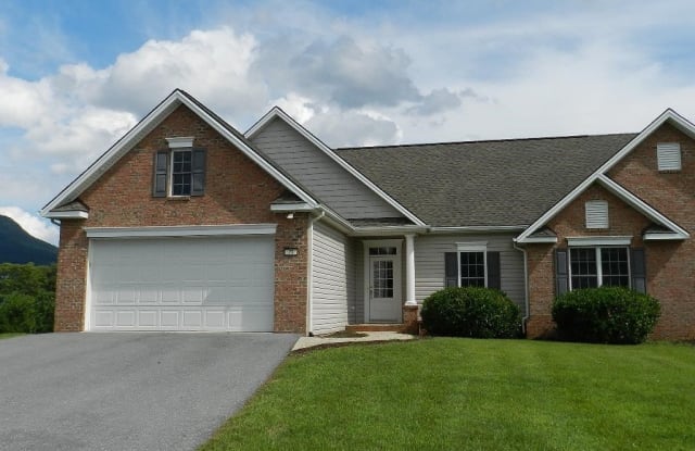 77 CAMBRIDGE CIR - 77 Cambridge Circle, Massanetta Springs, VA 22801