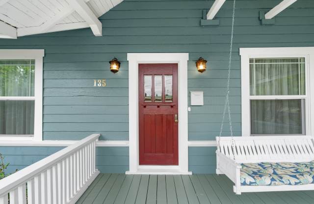 135 Fleet Street North