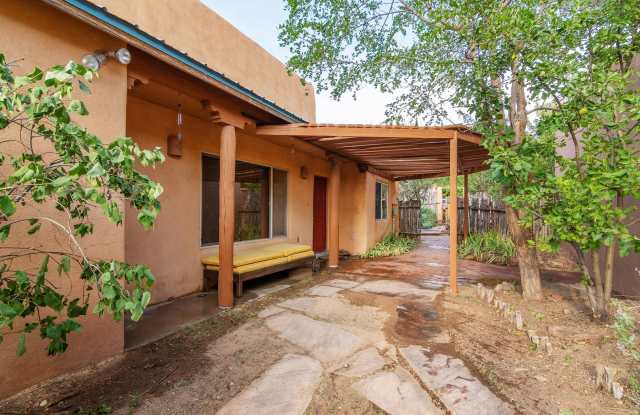 Photo of Cute Single Family Home Available now!