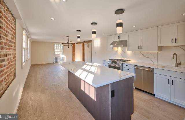 44 S MAIN Street unit: 2N