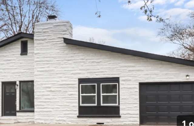 Photo of 5-Bedroom 2.5 Bath Single Family Home in Anderson