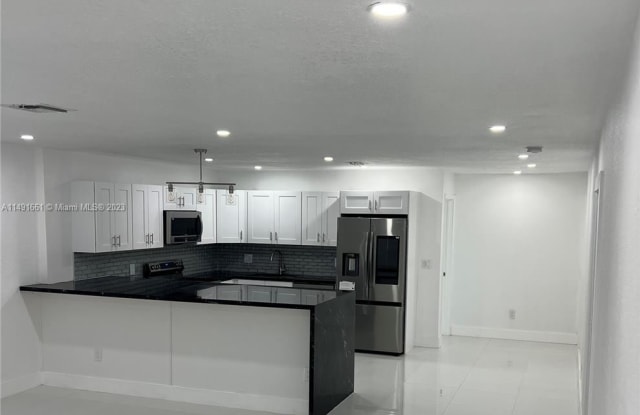 2010 NW 60th Ave - 2010 Northwest 60th Avenue, Lauderhill, FL 33313