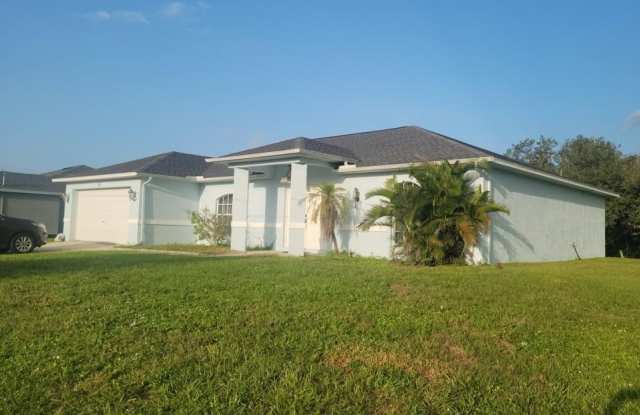 Photo of 301 SW 14th Place