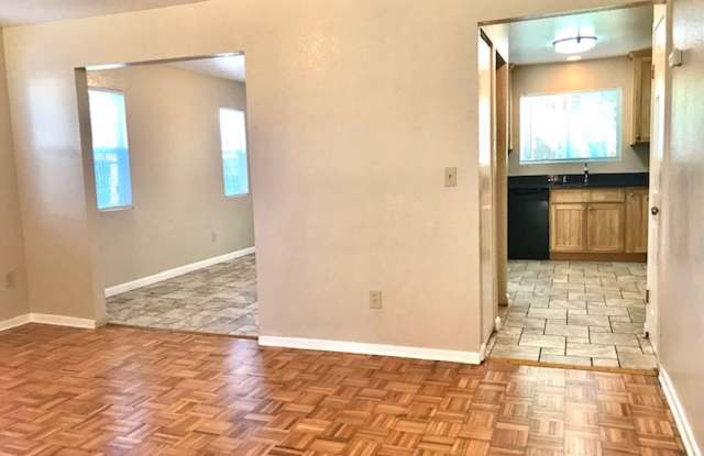 3 bed 1.5 bath Townhouse in Richmond - AVAILABLE NOW!!!