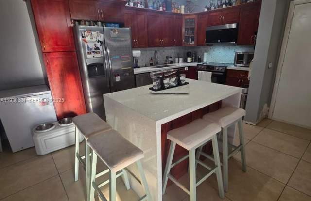 Photo of 9727 Hammocks Blvd