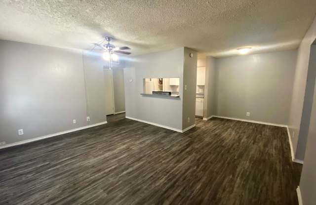 Photo of 1809 W. Schunior Road - 0508