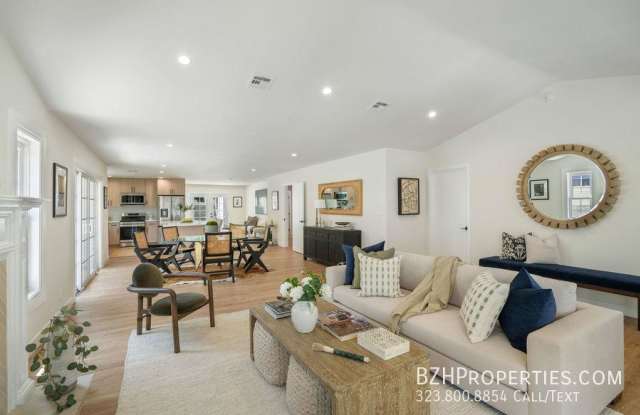 325 1/2 N Wilton Pl