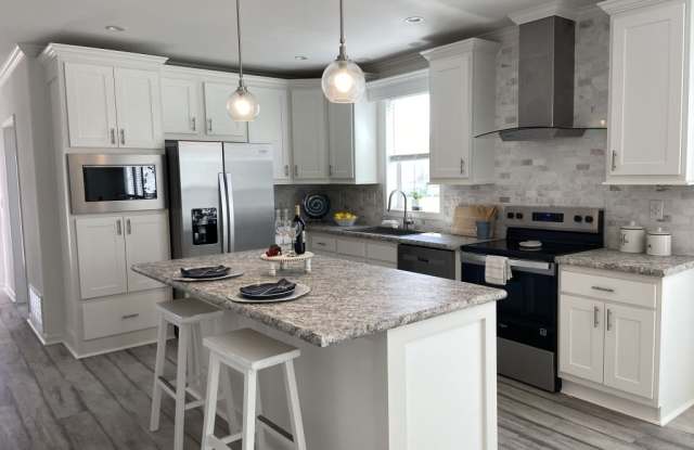 589 Johnathans Cay