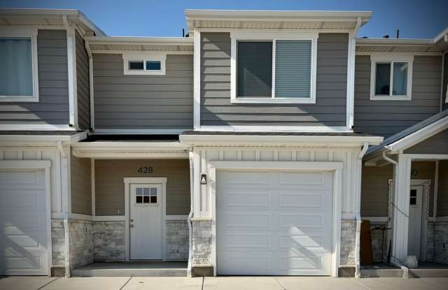 Nearly New Townhome