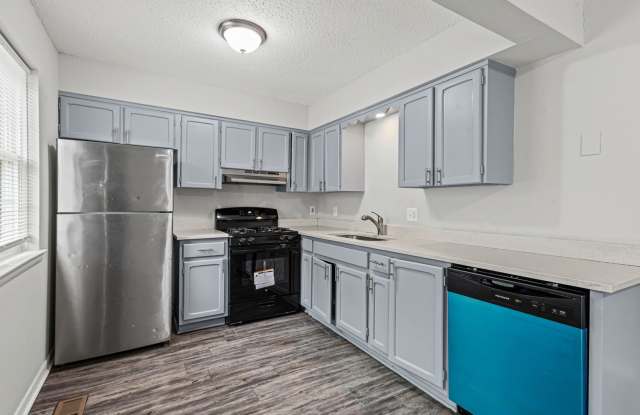 Summer Special! Updated 3BR Townhome with Basement + $250 Off First Month’s Rent