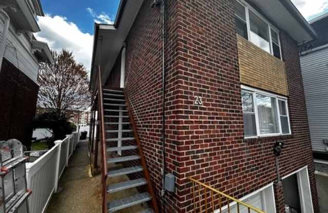 23 Chestnut St