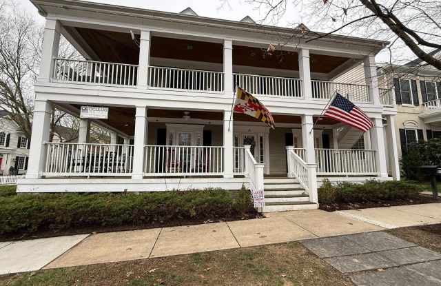 817 LINSLADE Street