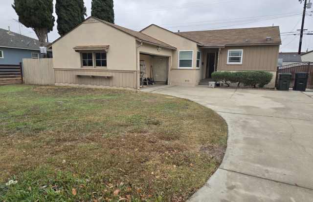 Singe House in garden Grove for Lease
