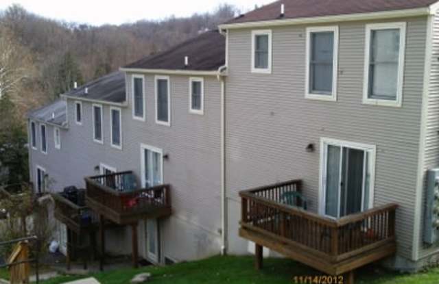 452 Stewart Street - 4