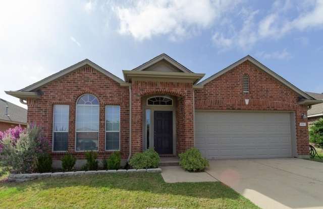 936 Whitewing Lane