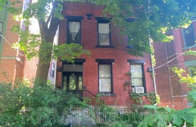 207 S Millvale Ave