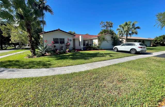 10400 NW 5th Ct