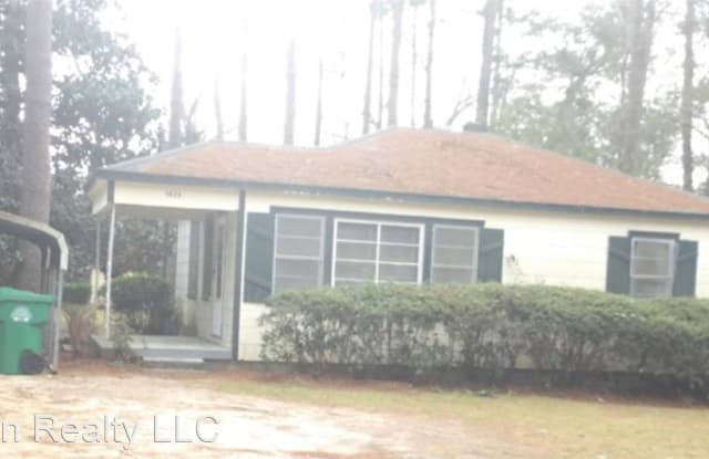 1025 W. Alden Ave.* - 1025 West Alden Avenue, Valdosta, GA 31602