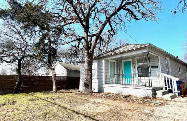 2910 E 12th St. Austin, TX 78702 - Beautiful, Newly Renovated Single-Family Home!! Huge Backyard!! See Pictures!! photos photos