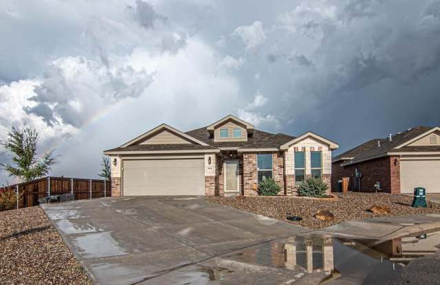 6914 Outlaw Ct