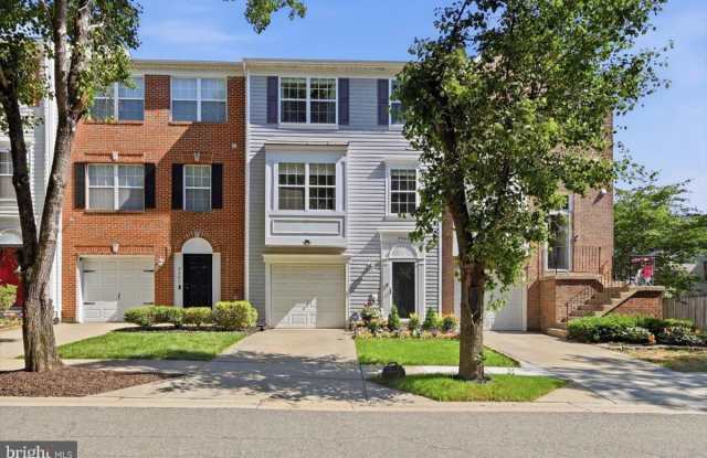 9944 ROYAL COMMERCE Place