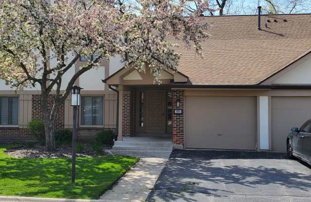 905 Knottingham Drive