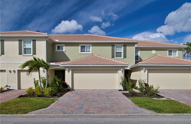 3729 Crofton CT - 3729 Crofton Court, Fort Myers, FL 33916