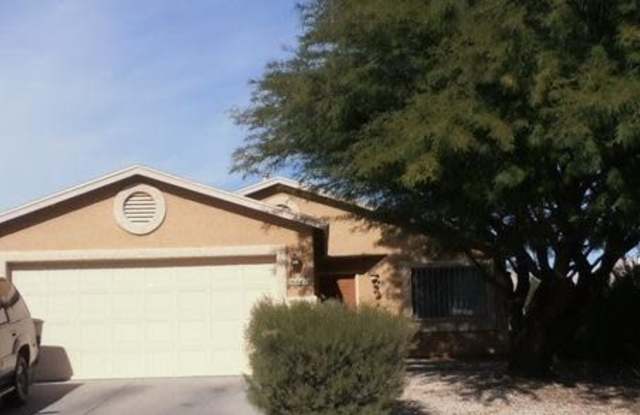 1470 W Waterford Dr - 1470 West Waterford Drive, Tucson, AZ 85746