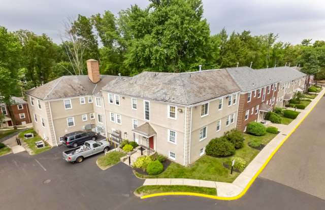 Melrose Station Apartments