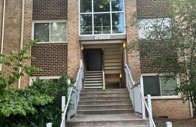 2902 KINGS CHAPEL ROAD