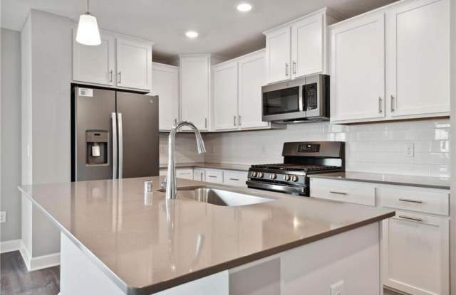 11032 Zest Street NE