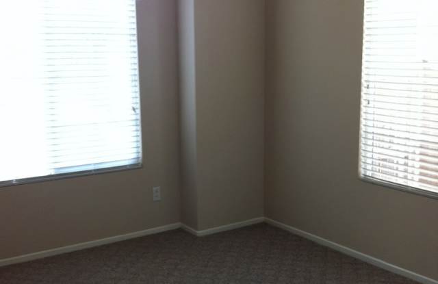 Beautiful 4 bedroom home in Eagle Ranch!