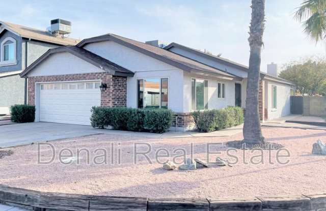 5093 W Whitten St