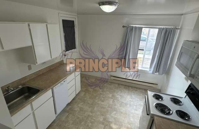Cozy One Bedroom Apartment on Second floor in Anaconda