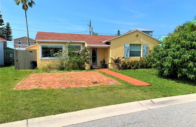 421 VIRGINIA AVENUE - 421 Virginia Avenue, Madeira Beach, FL 33708