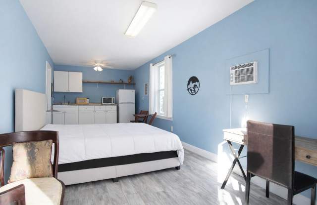 Photo of 2141 B Road