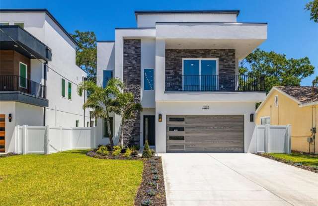 Photo of 1017 W CORAL STREET