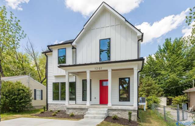 1201 Halsey Avenue NE