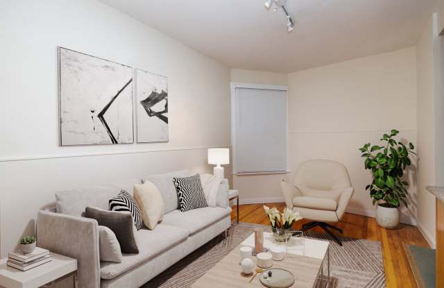Photo of 1060 PINE Apartments