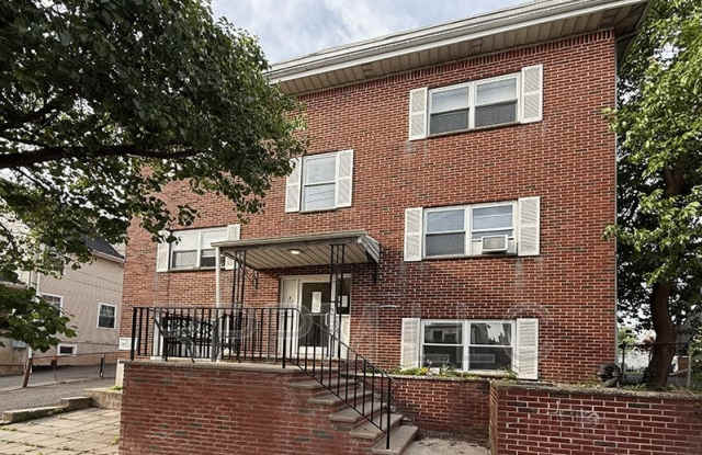 109 William St APT 4