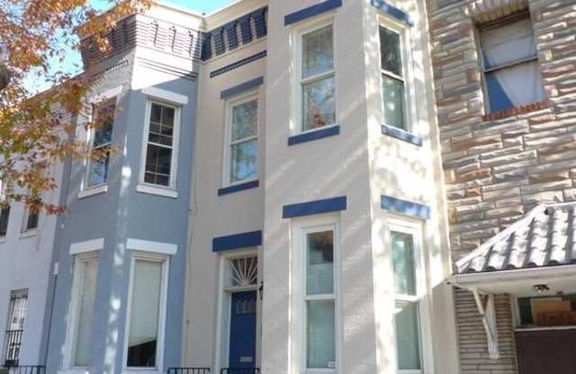 1805 9TH Street NW