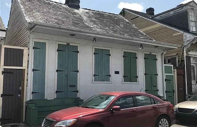 524 Burgundy St - 524 Burgundy Street, New Orleans, LA 70112