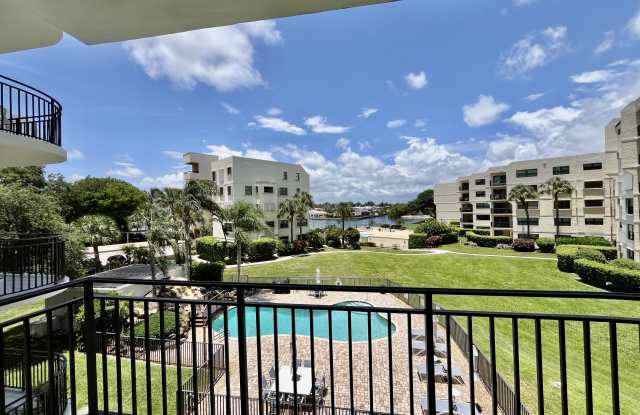 370 GOLFVIEW Road