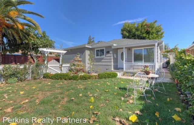 2072 Pulgas Ave - 2072 Pulgas Avenue, East Palo Alto, CA 94303