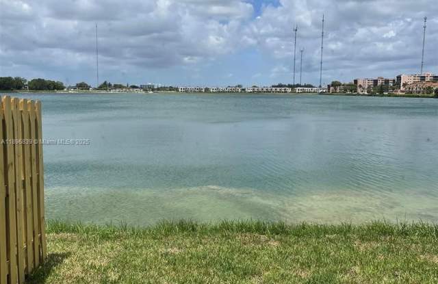 Photo of 20588 NE 5th Pl